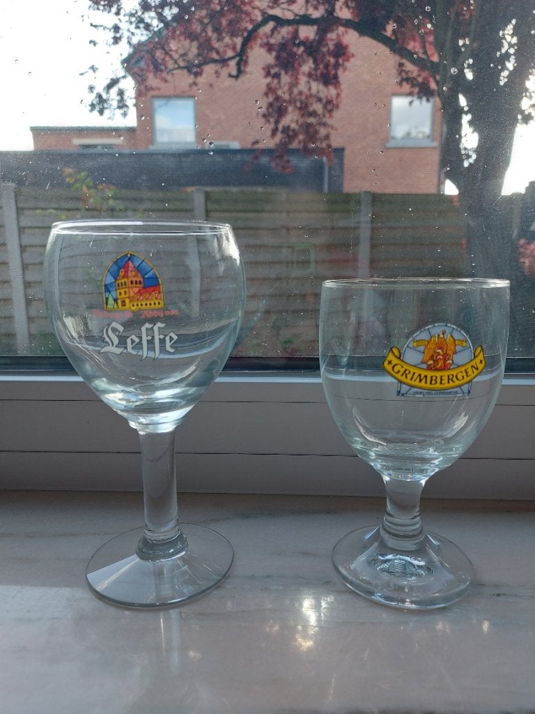 Glazen leffe en grimbergen, Ophalen, Gebruikt, Bierglas