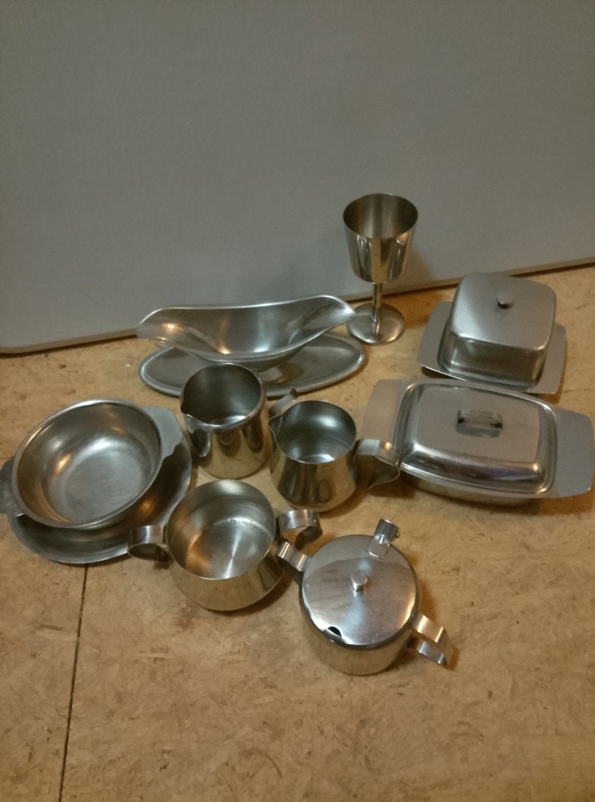 lot van meer dan 40  inox keukenmateriaal, Ophalen