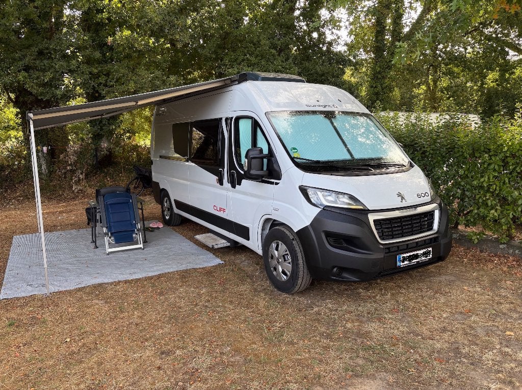 Sunlight Cliff 600-2025! - que 9.500 km | Attel. et Car Play, Sunlight, Boîte manuelle, Diesel, Particulier