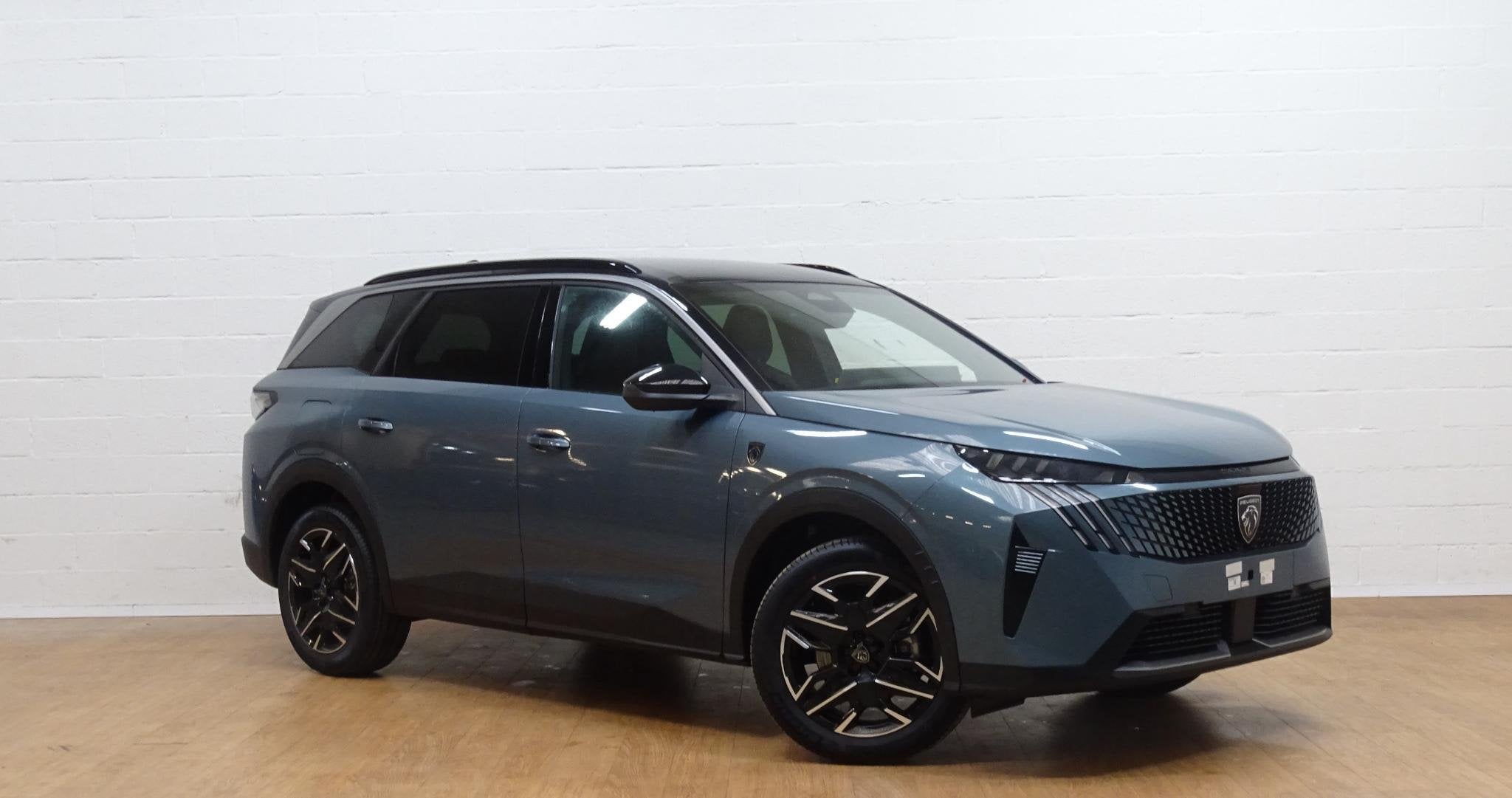 Peugeot 5008 1.2 HYBRID 145 GT +pano dak+ 7 seats, Stof, Gebruikt, 1700 kg, Blauw