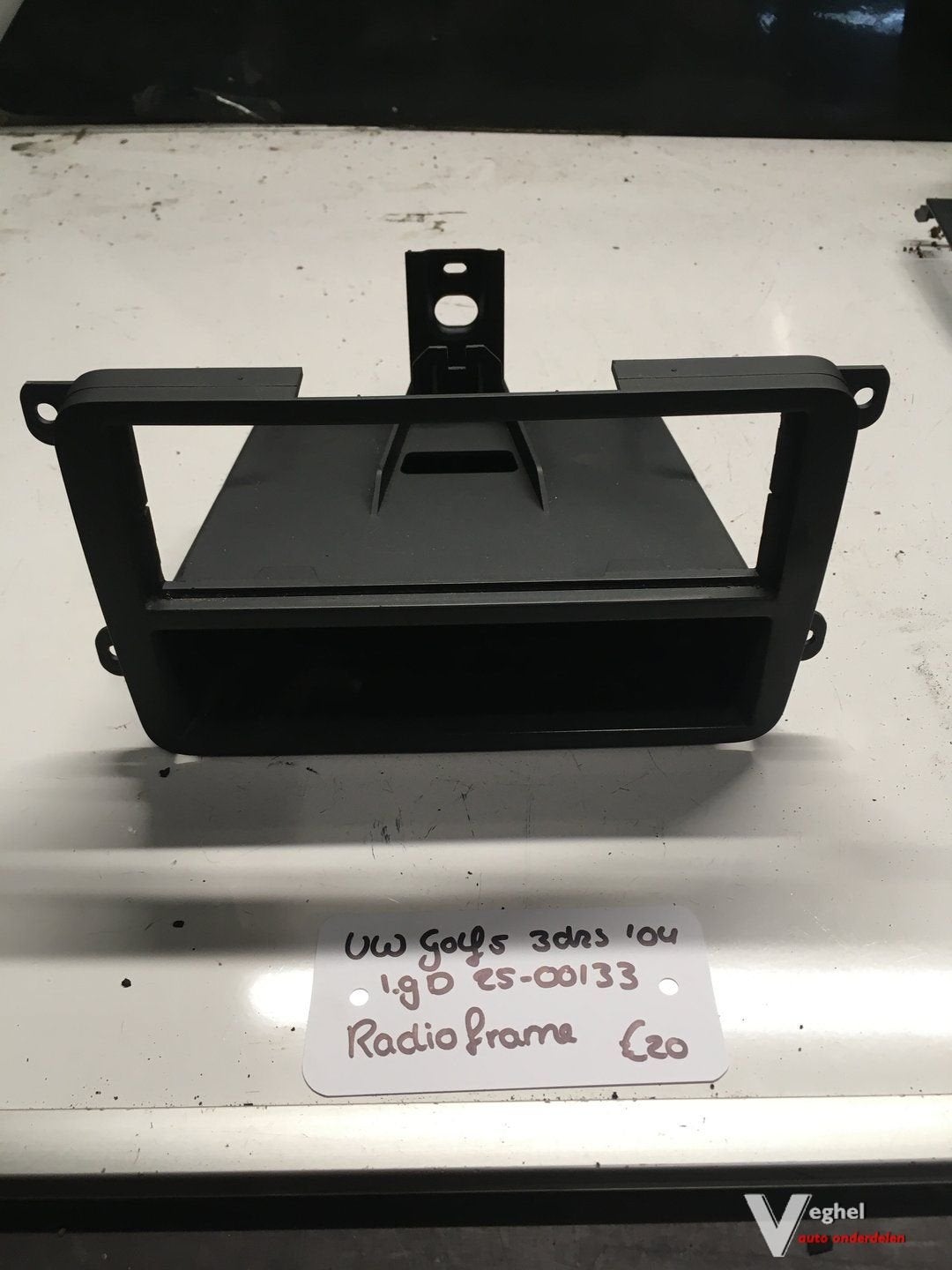 Vw Golf 5 1.9 D 3drs 2500133  Radioframe, -, Utilisé, -, -
