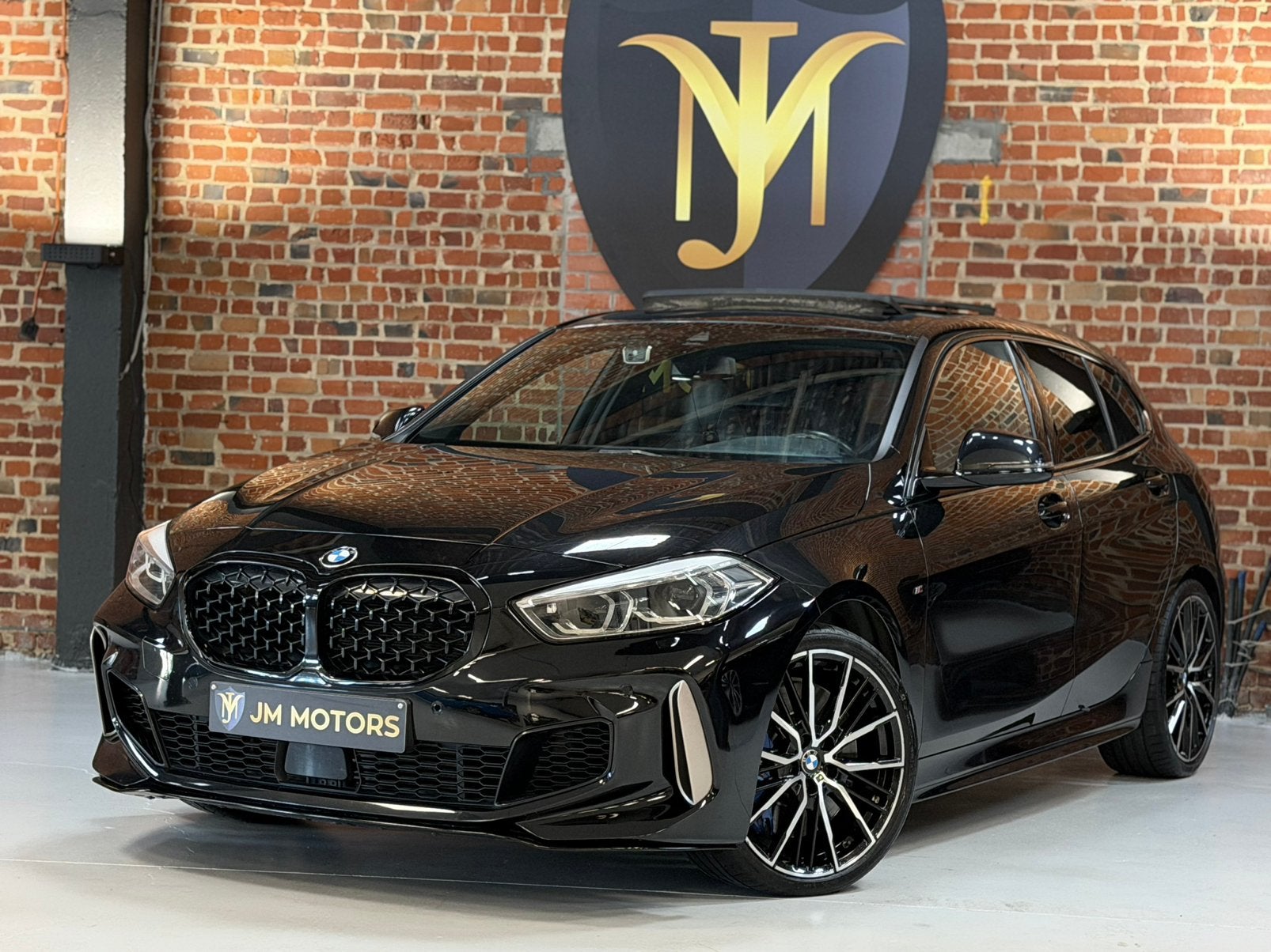 BMW M135i xDrive M Performance, Auto's, BMW, Bedrijf, 1 Reeks, ABS, Adaptieve lichten, Airbags, Airconditioning, Alarm, Android Auto