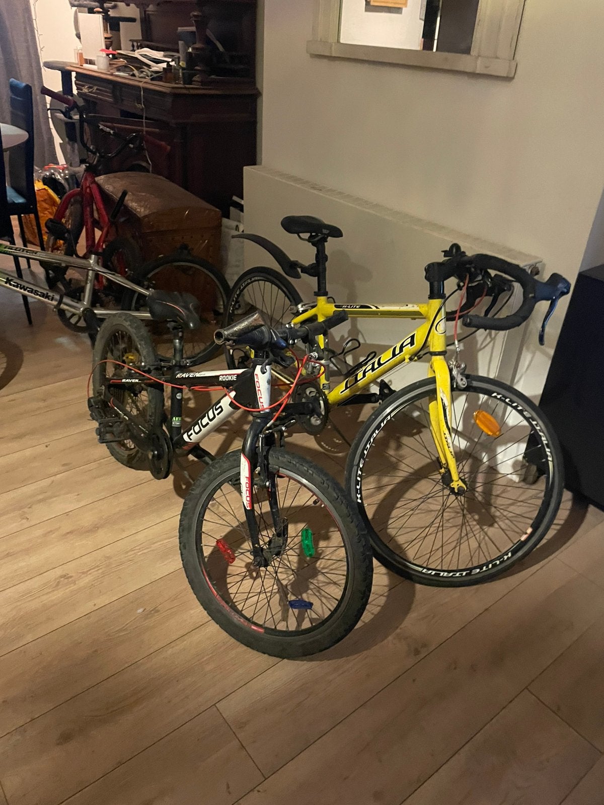 2 Kinder fietsen en 2 bmx, Ophalen, Zo goed als nieuw