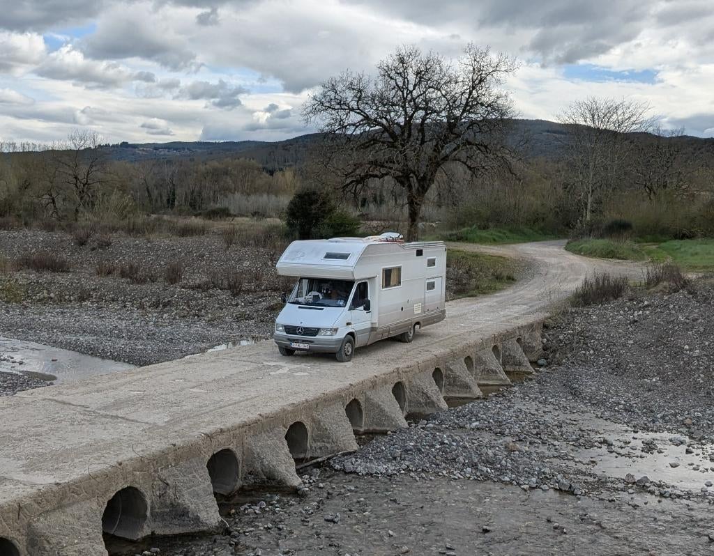 Mercedes 312 / Rimor, Siège de train, 6 à 7 mètres, Toilette à cassette, Boîte manuelle