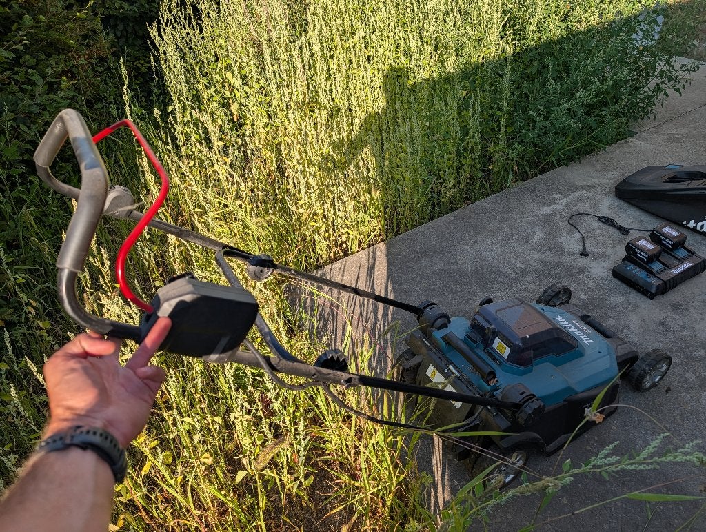 Makita grasmaaier DLM432, Démarrage électrique, Tondeuse rotative, 30 à 39 cm, Enlèvement