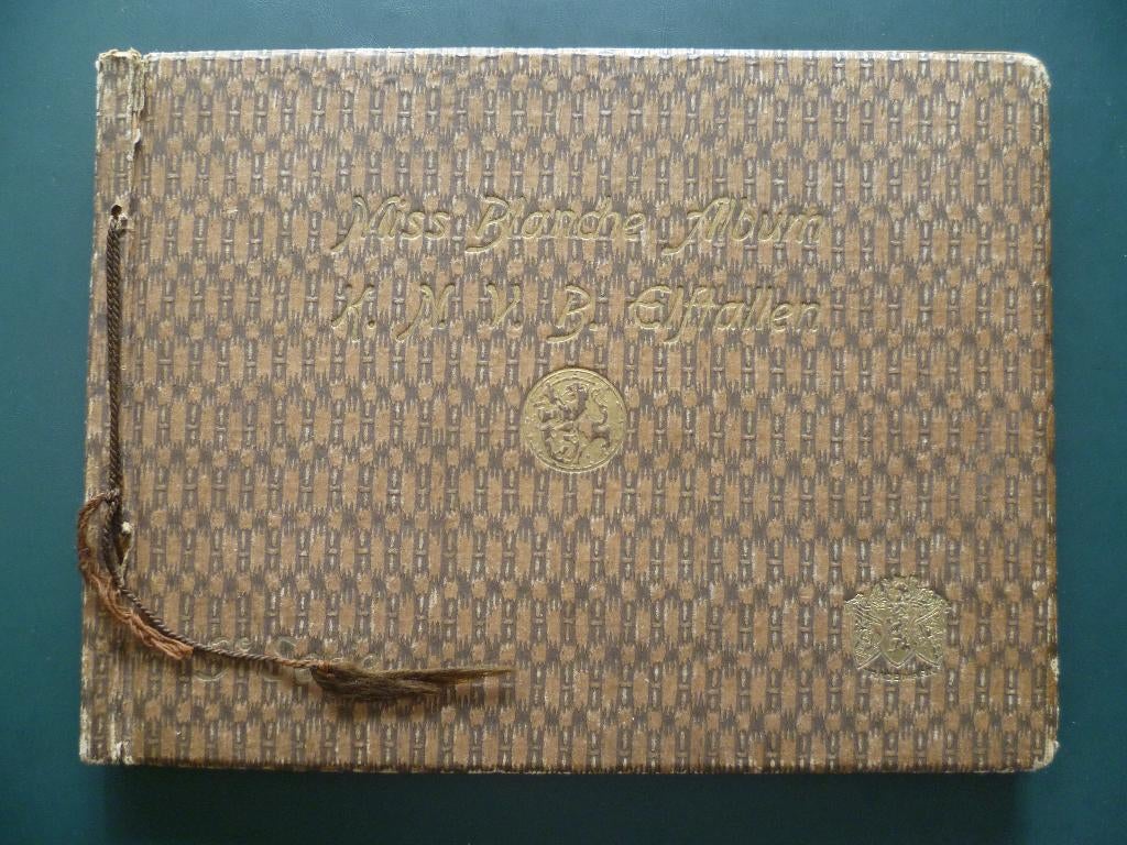 Voetbal Album K.N.V.B. elftallen Miss Blanche 156 plaatjes, Ophalen of Verzenden