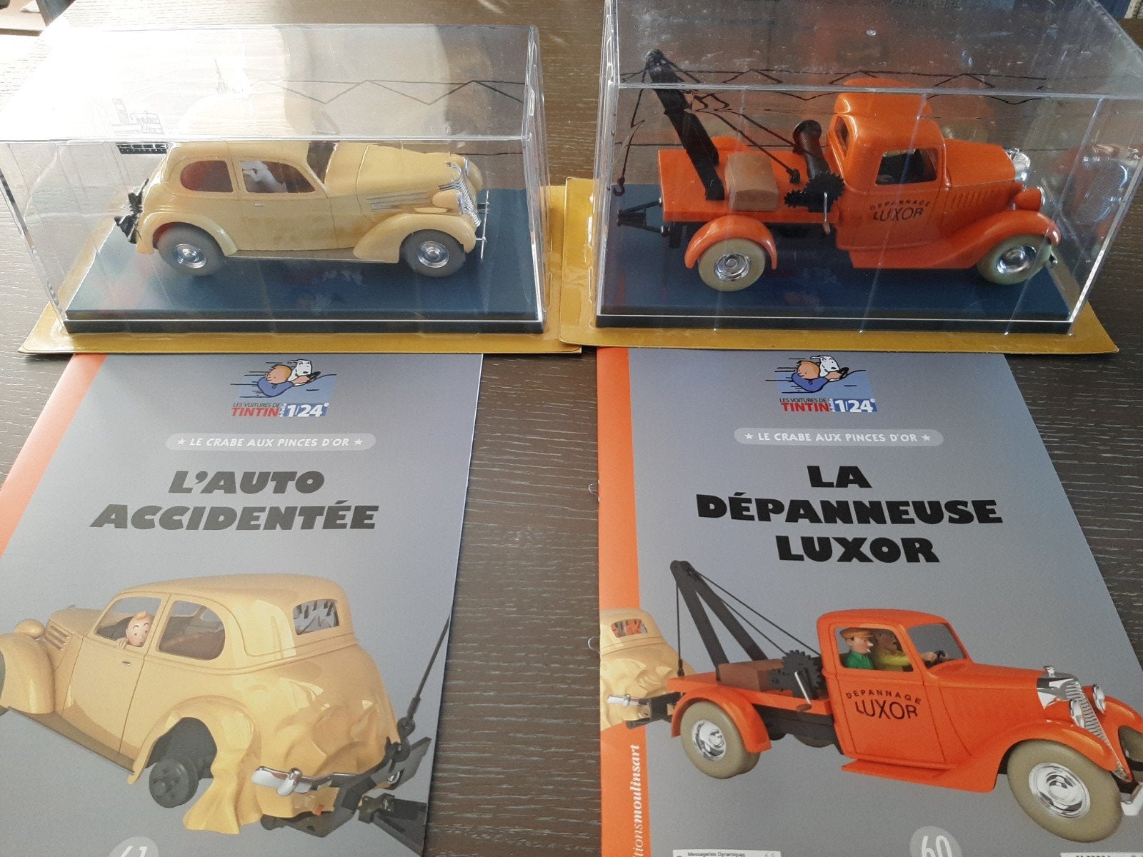 De takelwagen met kapotte auto 1/24, Enlèvement ou Envoi, Voiture