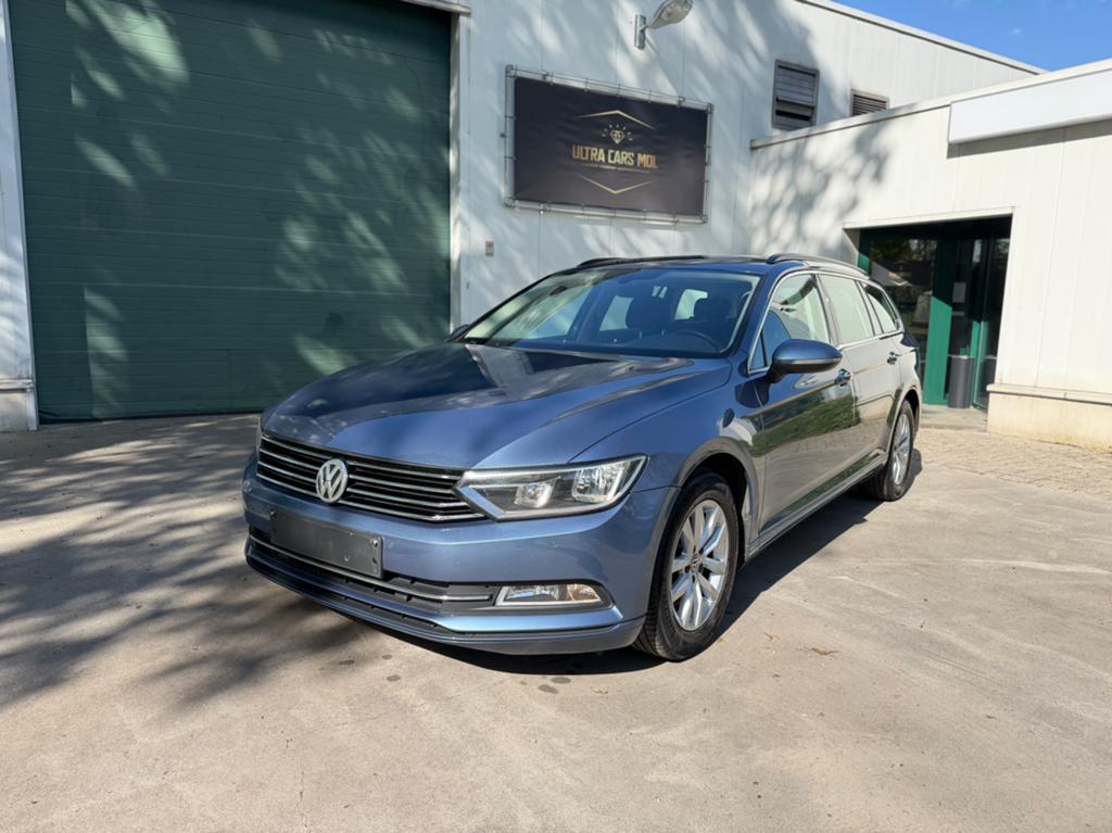 Volkswagen Passat 1.6 TDI Automaat/Euro 6B/Camera/GEKEURD, Auto's, Volkswagen, Automaat, Euro 6, Navigatiesysteem, https://public.car-pass.be/vhr/9975558c-d2f5-4d08-9532-d31bda20a158