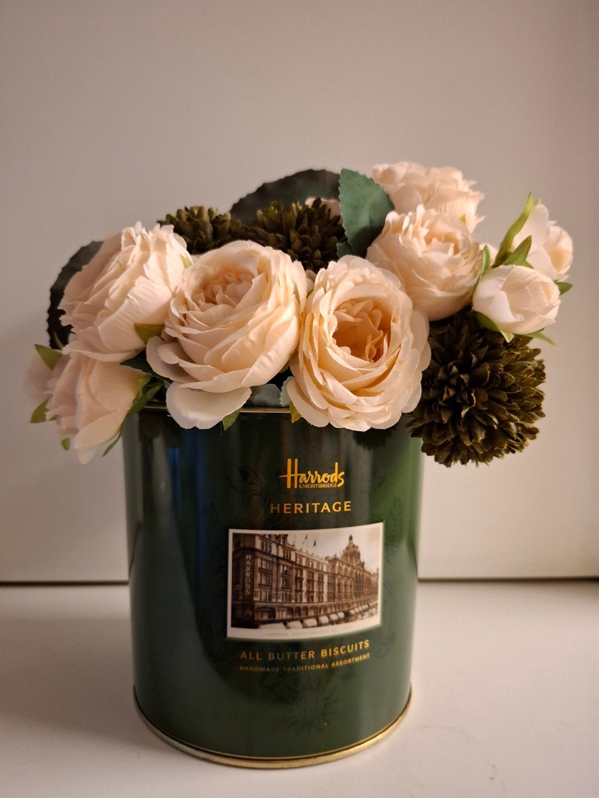 HARRODS HERITAGE blikken koekendoos /zijden bloemen/ Vintage, Binnen, Groen, Overige materialen, Ophalen of Verzenden