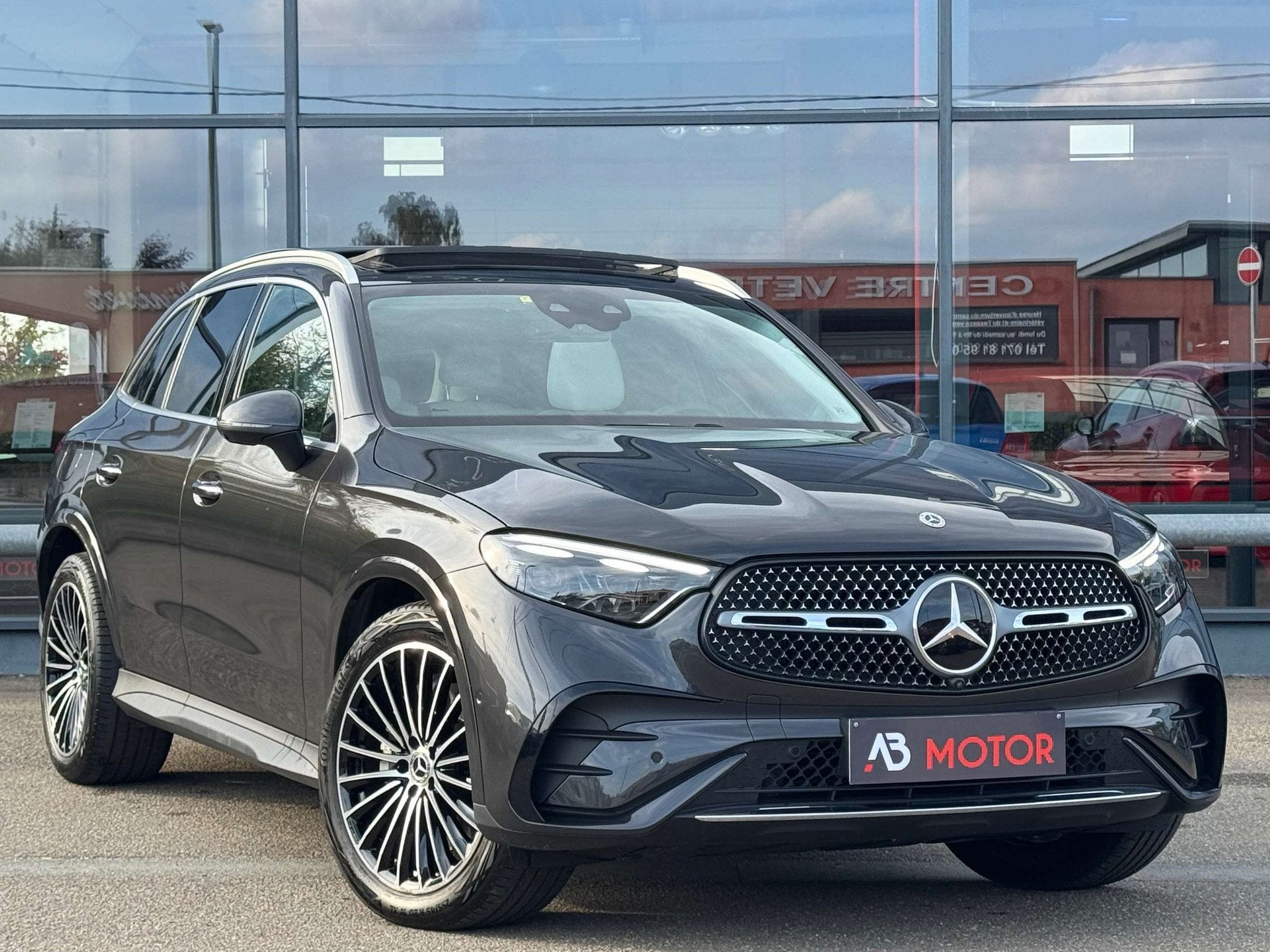 Mercedes-Benz GLC 200 GLC 200 4-MATIC 204cv AMG Luxury Line, Autos, Argent ou Gris, 170 g/km, Entreprise, Ordinateur de bord