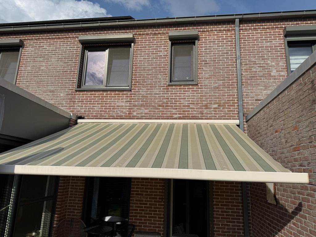 Zonneluifel Brustor, Tuin en Terras, Zonneschermen, Ophalen, Zo goed als nieuw, Elektrisch