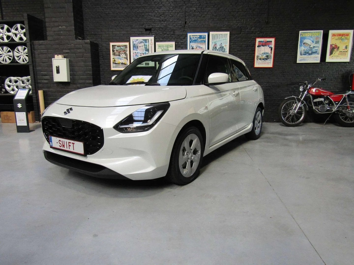 Suzuki Swift Swift 1.2i SHVS Grand Luxe+ CVT (automatique), Autos, 1197 cm³, Achat, Entreprise, 5 portes