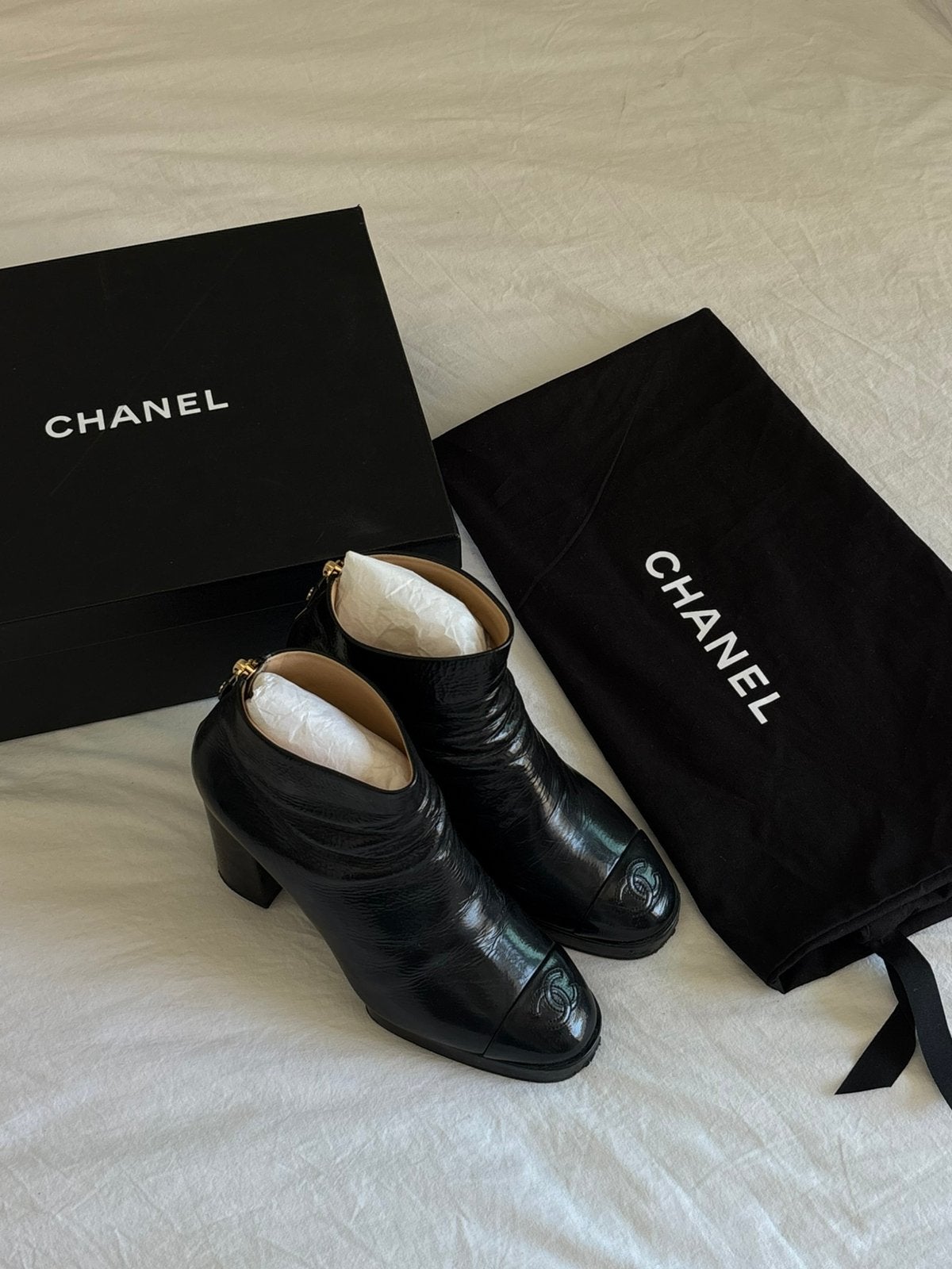 Chanel Bottes en talons, Vêtements | Femmes, Chaussures, Boots et Botinnes, Porté, Noir, Envoi