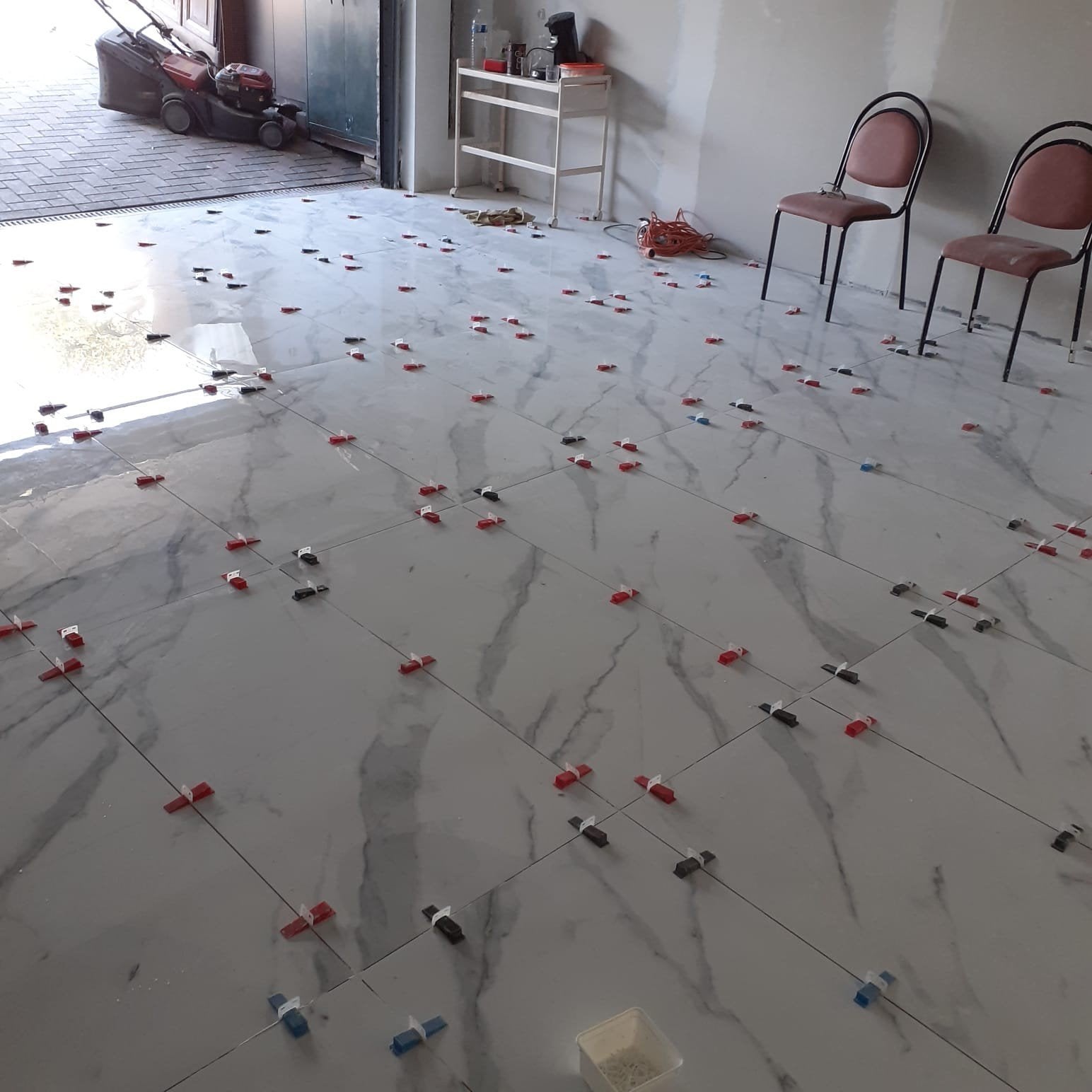 #Rénovation  #électricien #chauffagiste  0494233901, Offres d'emploi, Emplois | Bâtiment
