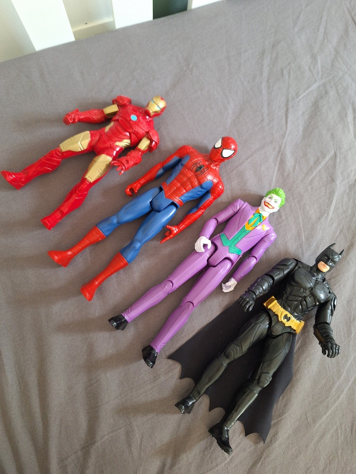 Iron Man, Spider Man, Joker, Batman, enkele gebruiksporen., Enlèvement ou Envoi, Utilisé