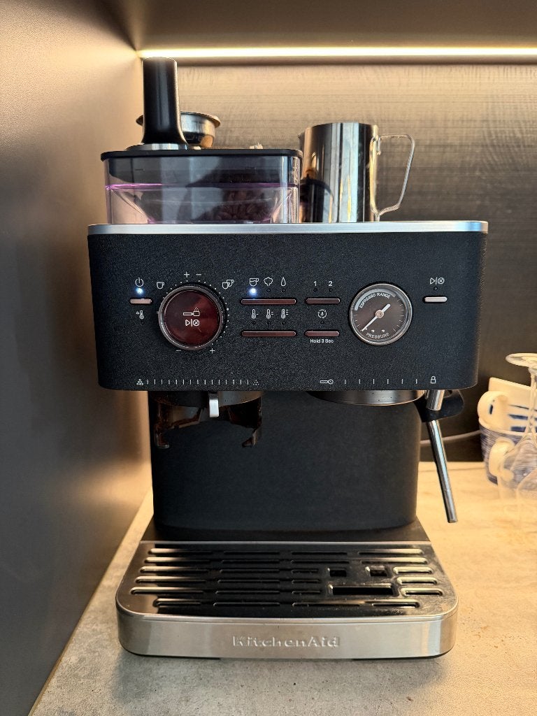 KitchenAid Espressomachine, Elektronische apparatuur, Koffiezetapparaten, Ophalen, Espresso apparaat, Zo goed als nieuw, 2 tot 4 kopjes