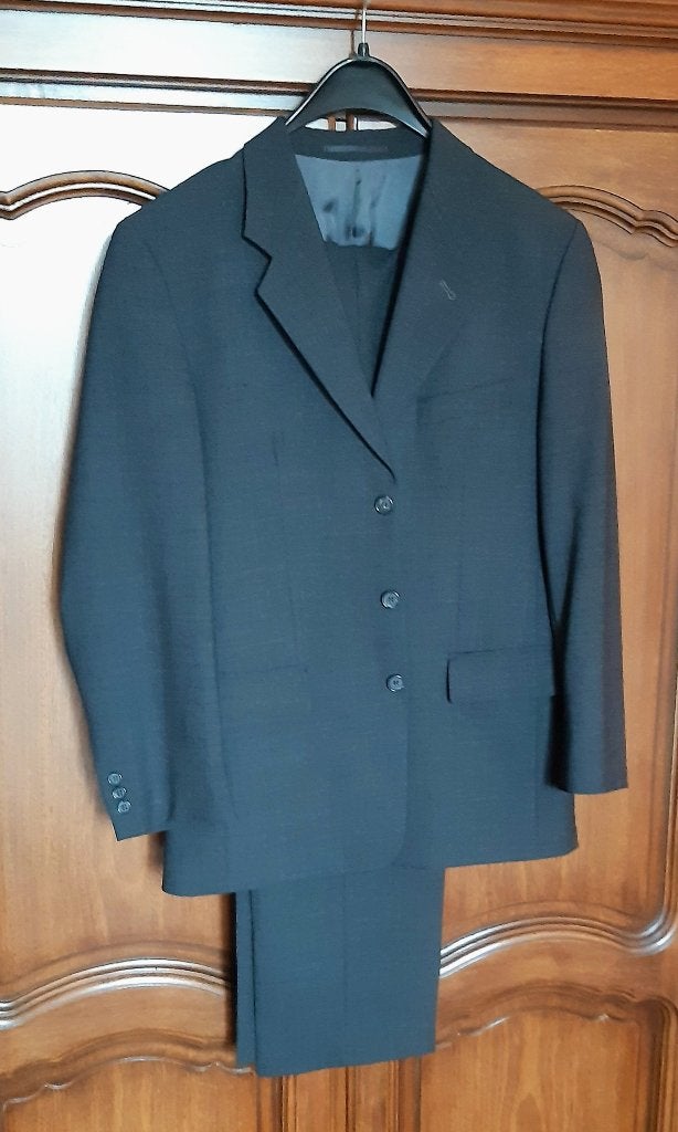 Costume classique pour homme taille 40, Vêtements | Hommes, Gris, Charlie Parker - Bonn, Enlèvement, Porté