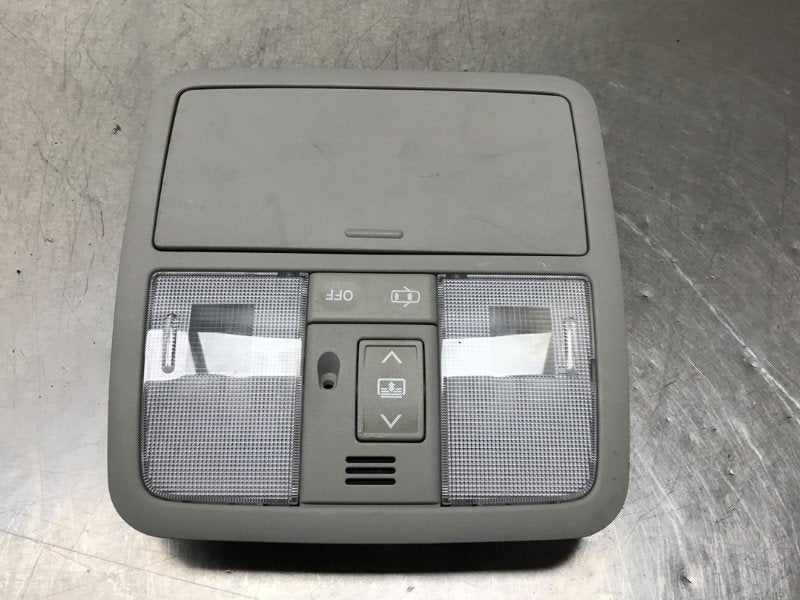 PLAFONNIER AVANT Toyota Auris (E18) (01-2012/03-2019), Utilisé, Toyota