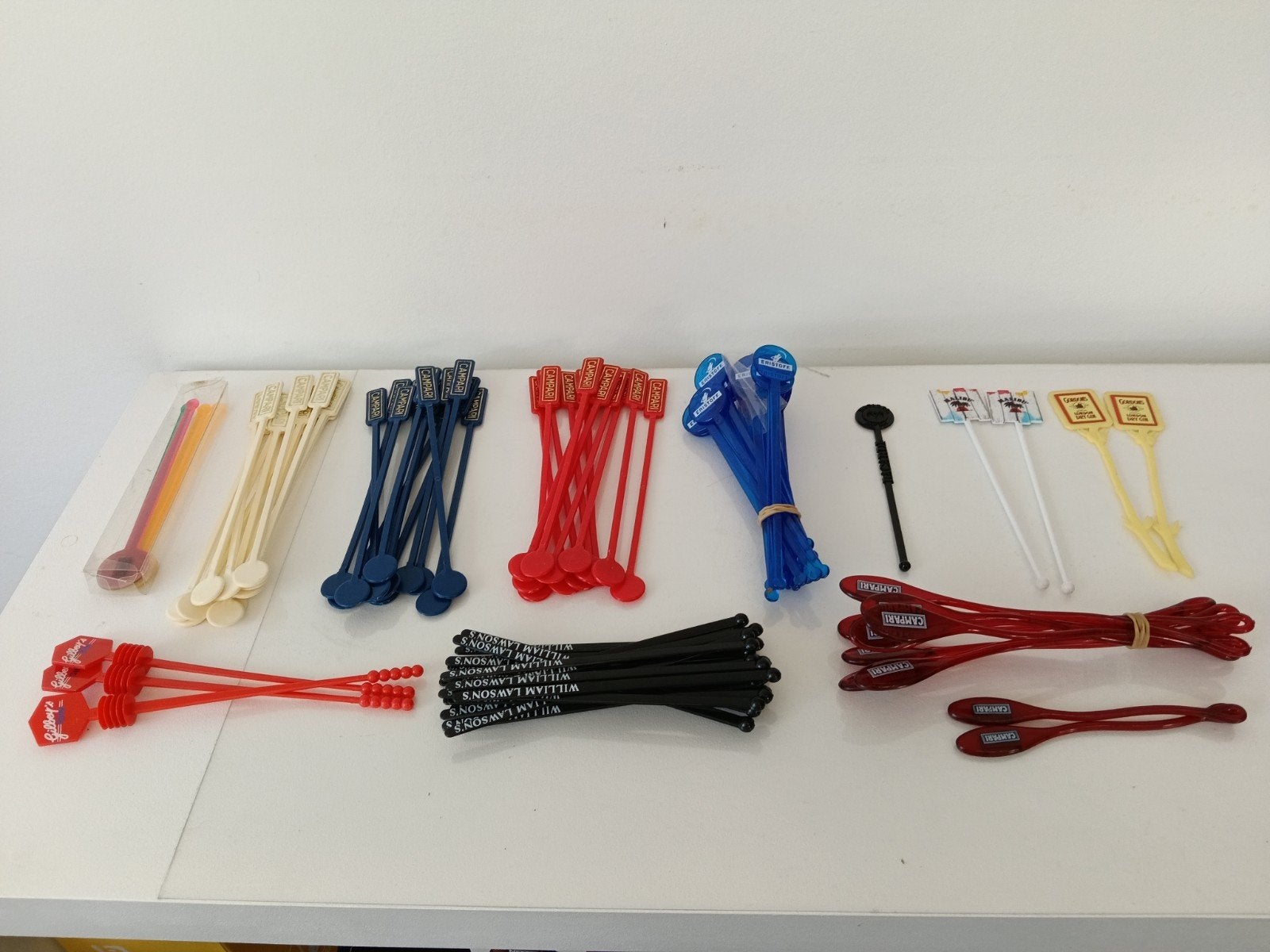 €4 voor veel cocktail roerstokjes. Eristoff, Bacardi, ..., Verzamelen, Merken en Reclamevoorwerpen, Ophalen of Verzenden