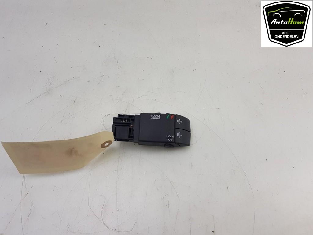 RADIOBEDIENING STUUR Renault Captur (2R) (|255522448R|), Gebruikt, Renault