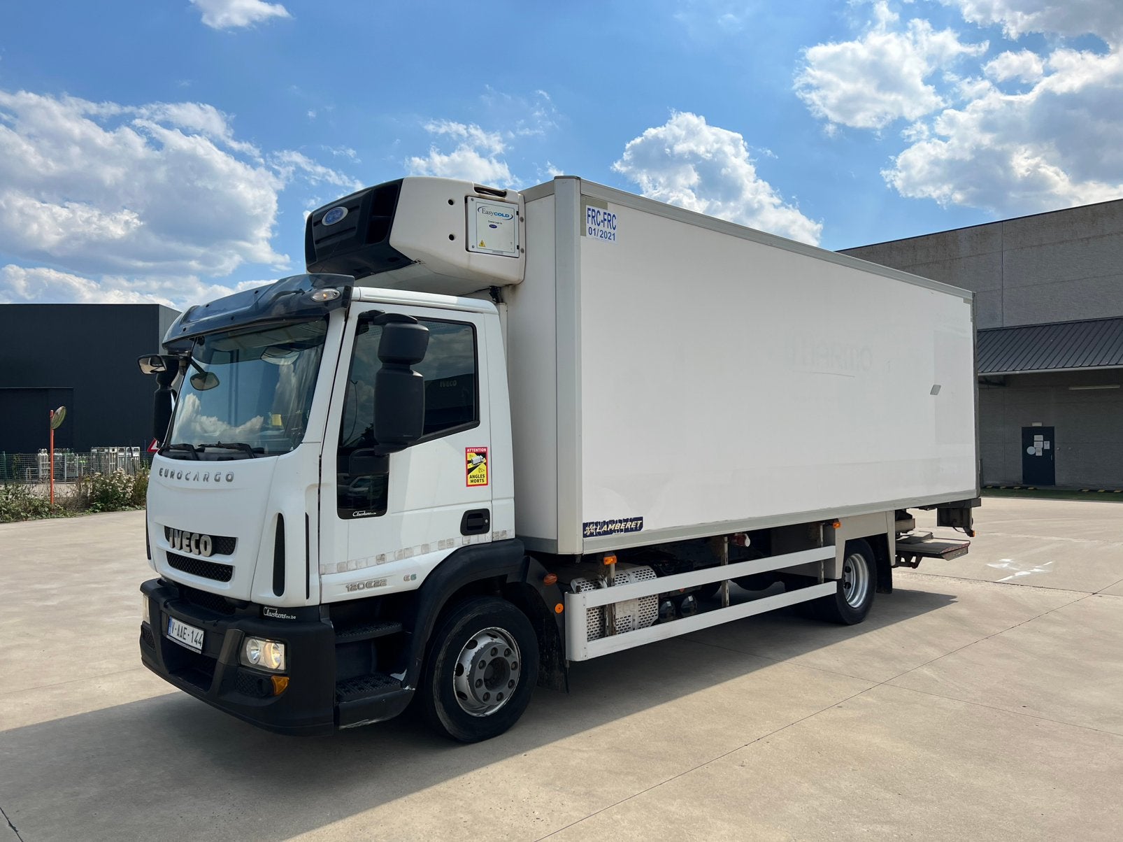 Koelwagen Iveco EuroCargo 120E22 , 2015 , Euro 6 ,, Auto's, Automaat, Iveco, Wit, Bedrijf