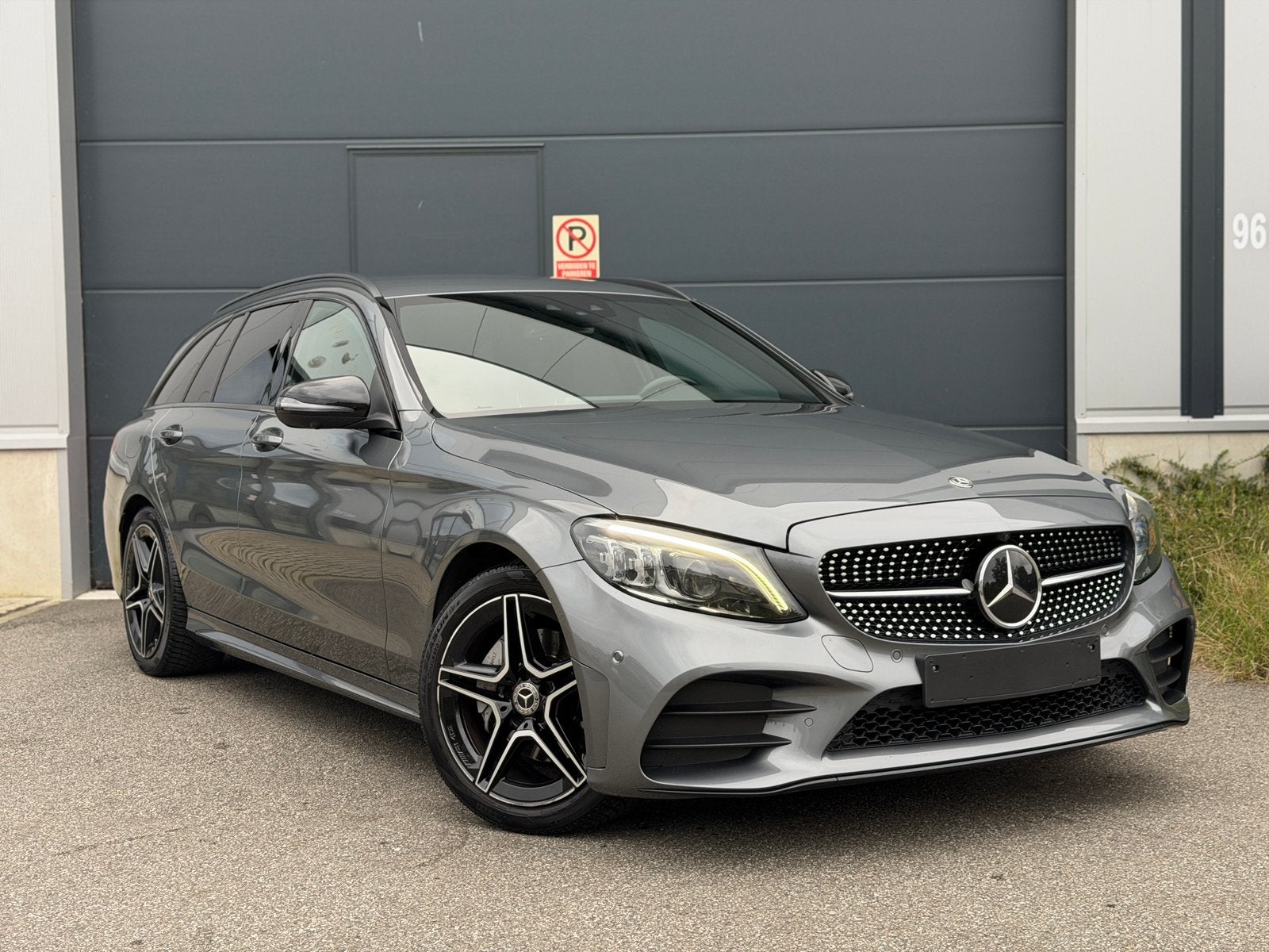 Mercedes-Benz C180 AMG|Multibeam|ACC|E-Koffer|360*Camera|, Autos, Achat, Euro 6, Entreprise, Alcantara