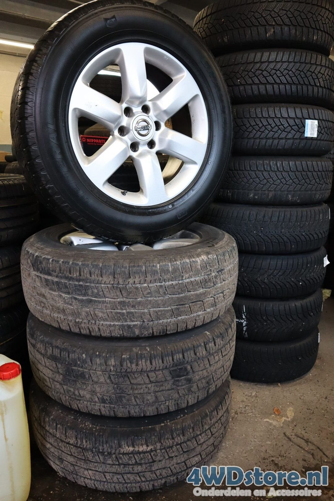 Nissan Titan 20 Inch Velgen met General Grabber banden, Pneus et Jantes, 275 mm, -, Utilisé