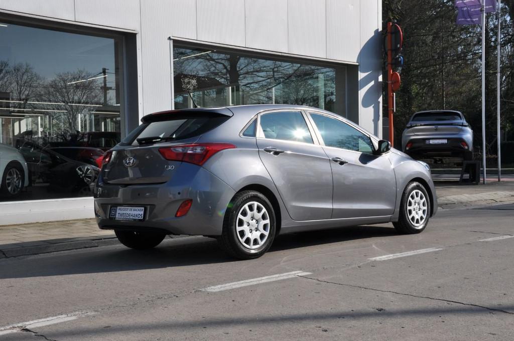 Hyundai i30 I30 * AIRCO * PDC * (bj 2013), Auto's, Hyundai, Voorwielaandrijving, Euro 5, Stof, Gebruikt