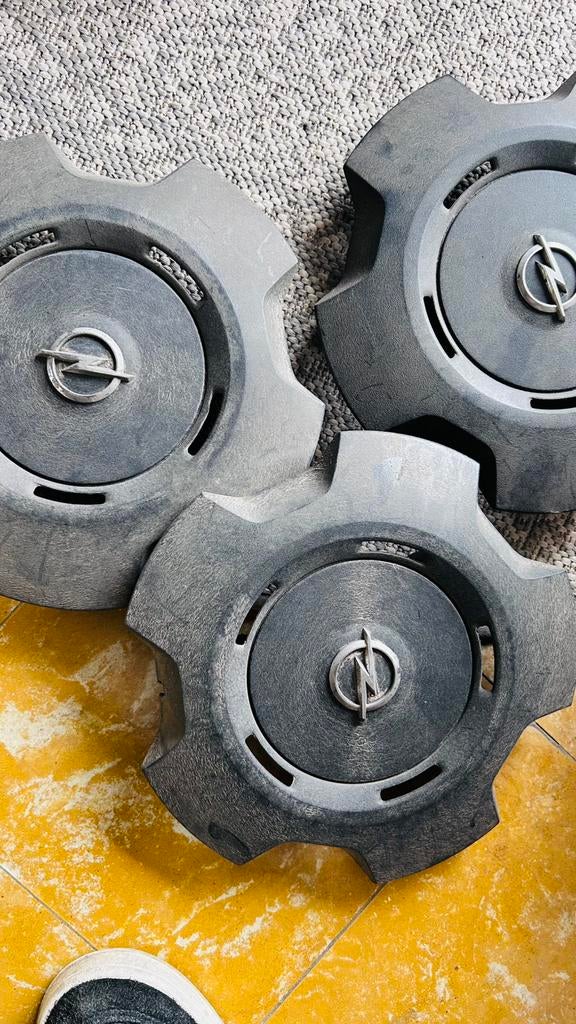 Doppen voor originele Opel Vivaro velgen te koop, Ophalen, Zo goed als nieuw