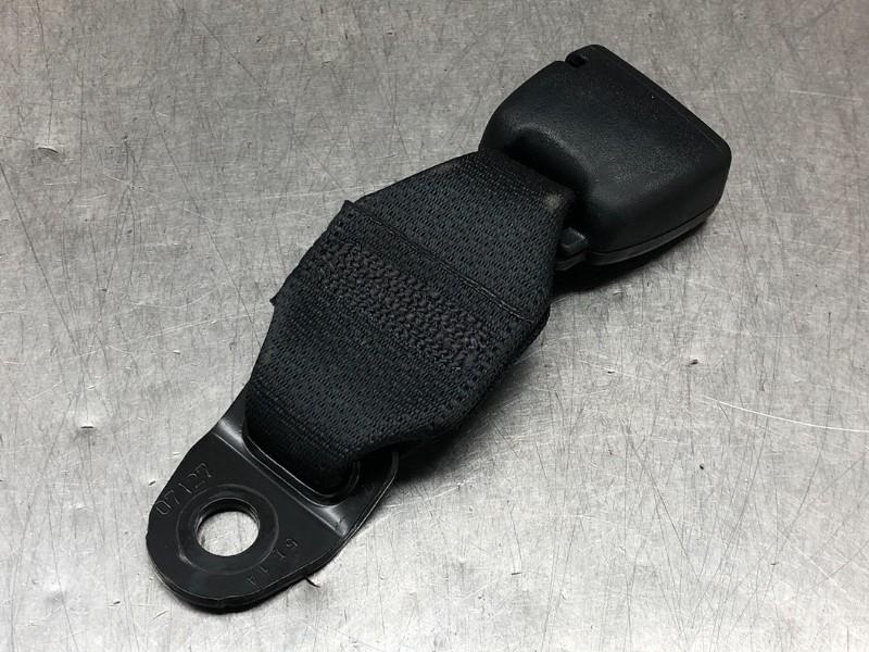 BOUCLE DE CEINTURE ARRIÈRE GAUCHE Toyota RAV4 (A4), Utilisé, Toyota