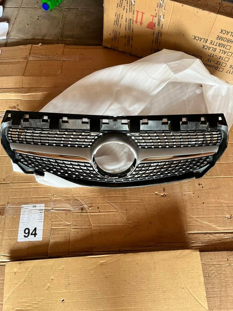 Mercedes cla grill, Ophalen