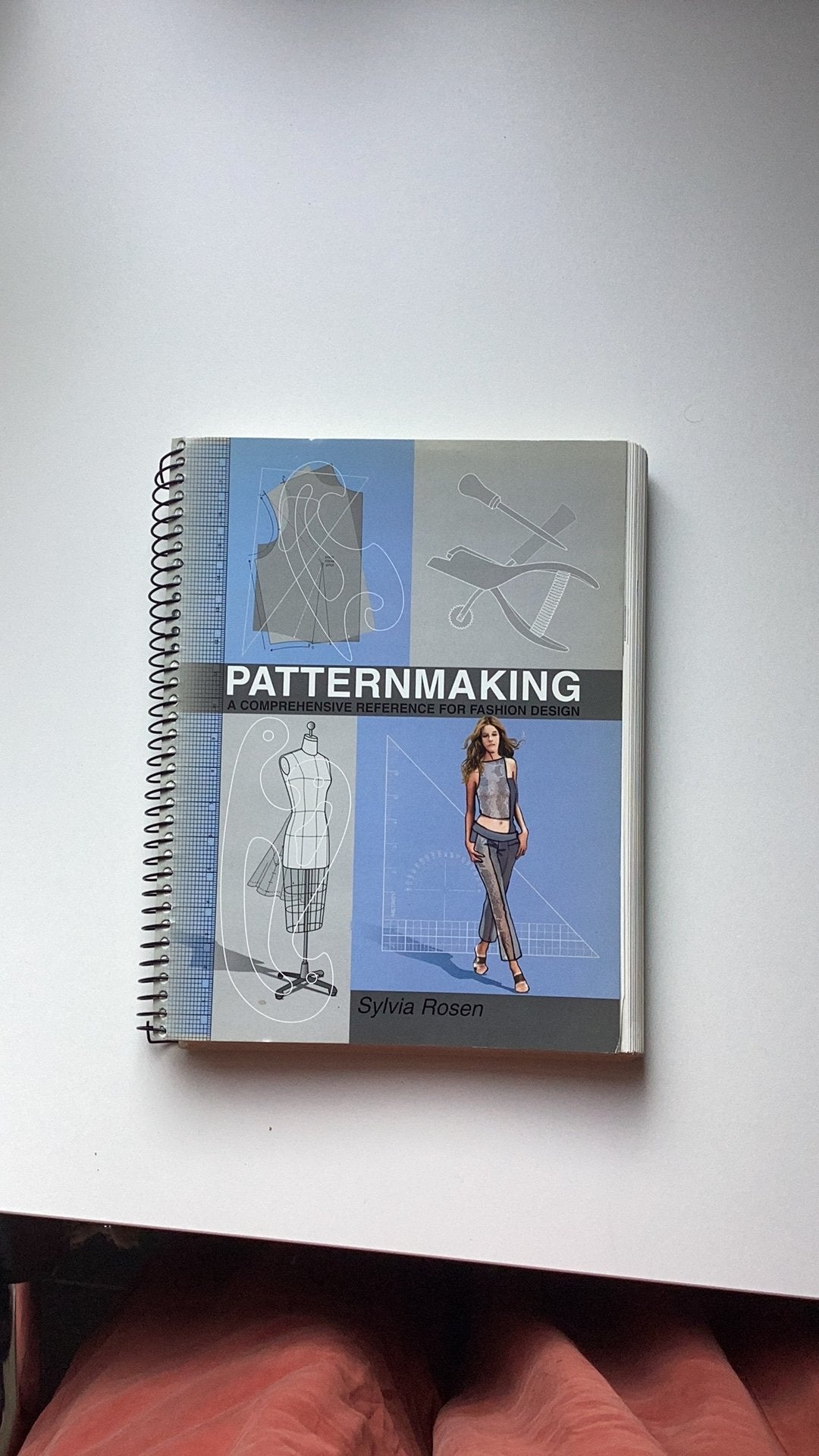 Patternmaking, a comprehensive reference for fashion design, Boeken, Ophalen, Zo goed als nieuw