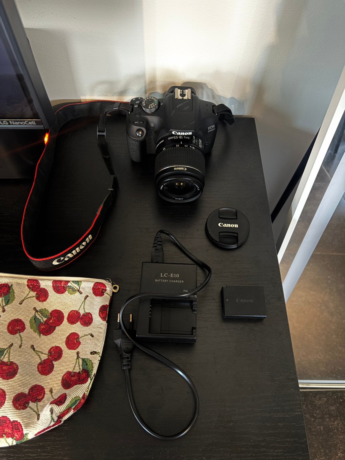 Canon EOS 2000d, Ophalen, Accu, Canon, Zo goed als nieuw