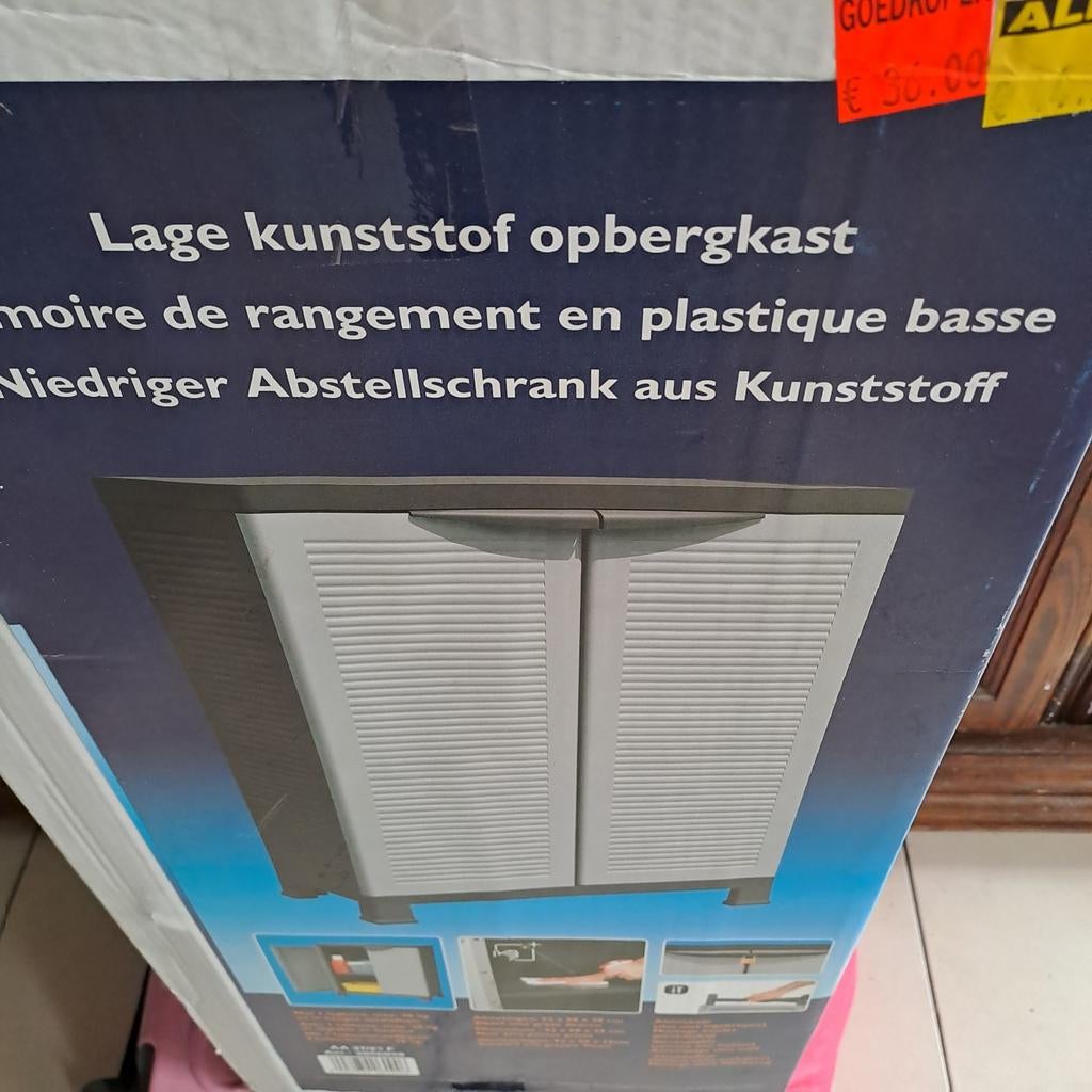 Lange kunststof opbergkast, Ophalen, Kunststof