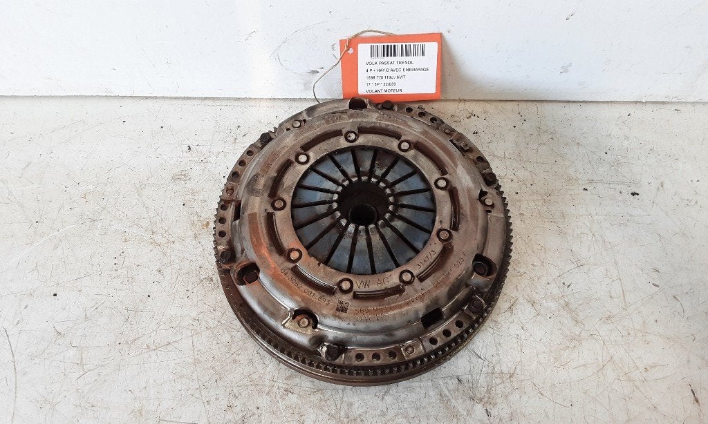 VOLANT MOTEUR Volkswagen Passat (3G2) (04L141025F), Autos : Pièces & Accessoires, Utilisé, Volkswagen
