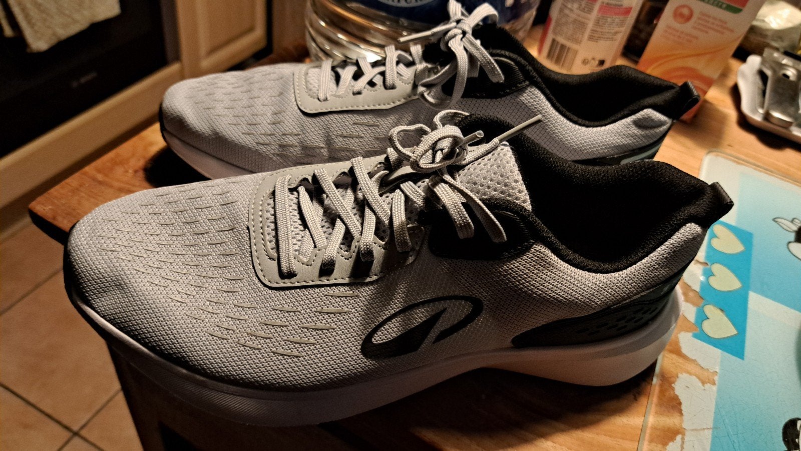 chaussure de sport 41 nouveau, Kleding | Heren, Overige kleuren, Sportschoenen, Nieuw, Ophalen of Verzenden