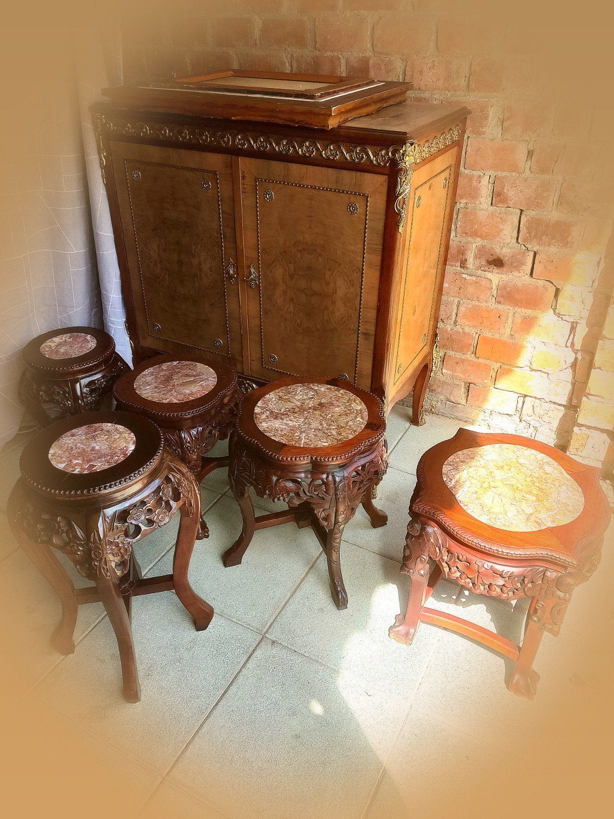 Antiek Chinese Bijzettafel Met Marmeren Blad, Ophalen