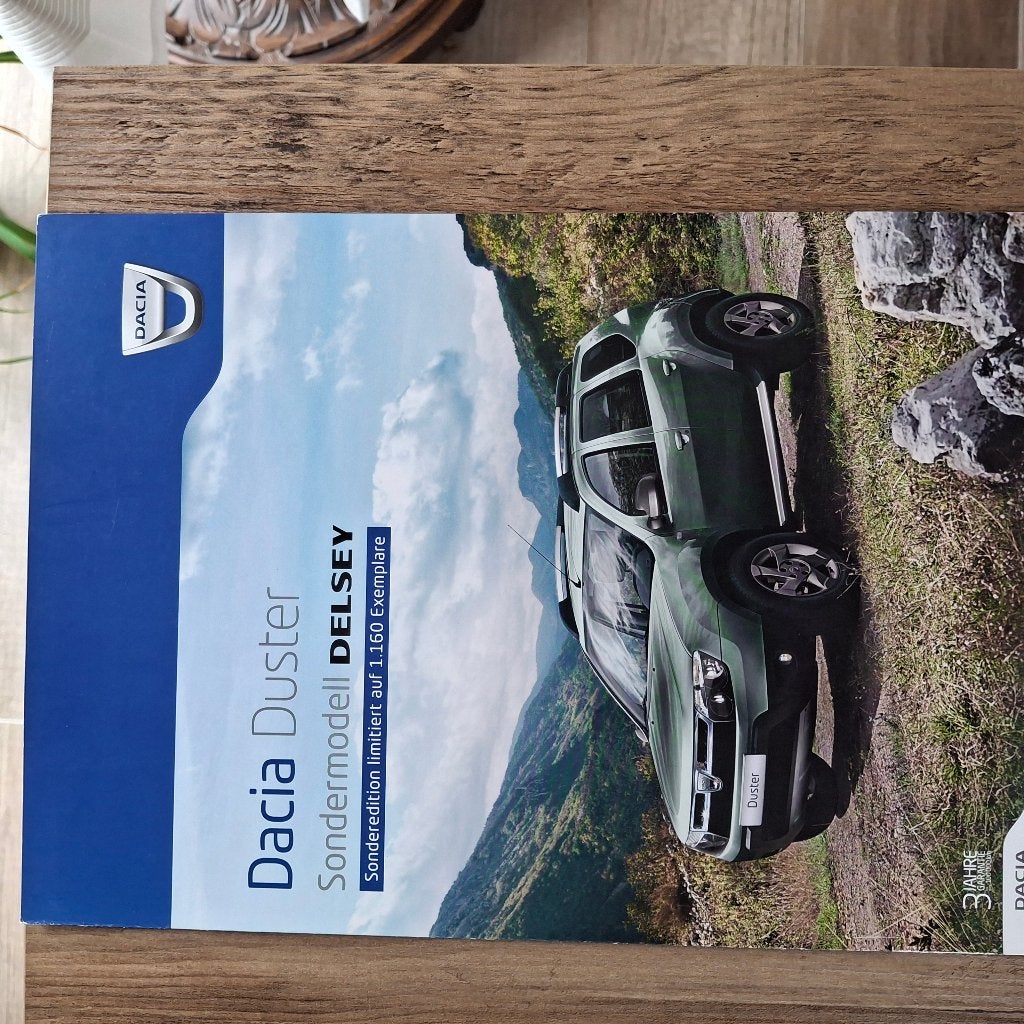 DACIA  DUSTER  Sondermodell DELSEY   03/2012, Livres, Enlèvement ou Envoi, Neuf, Autres marques