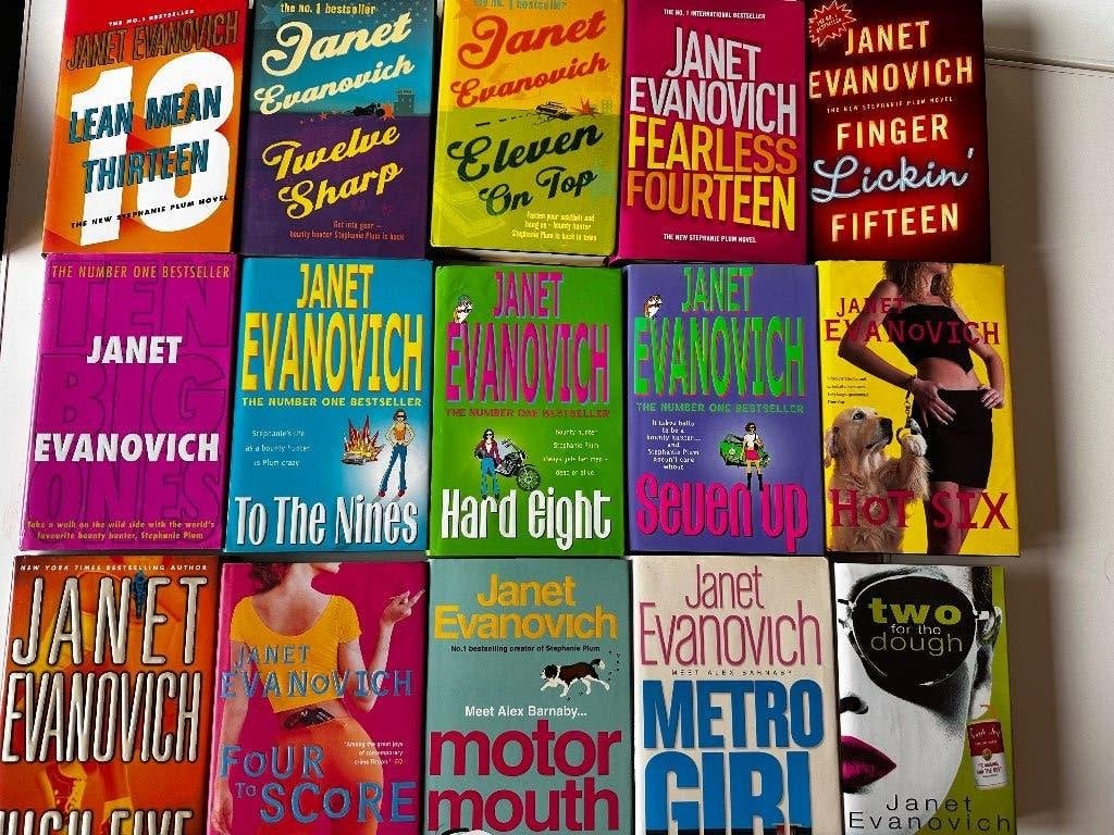 Lot van 15 Janet Evanovich ingebonden boeken, Engels, Verzenden, Gelezen, Evanovich