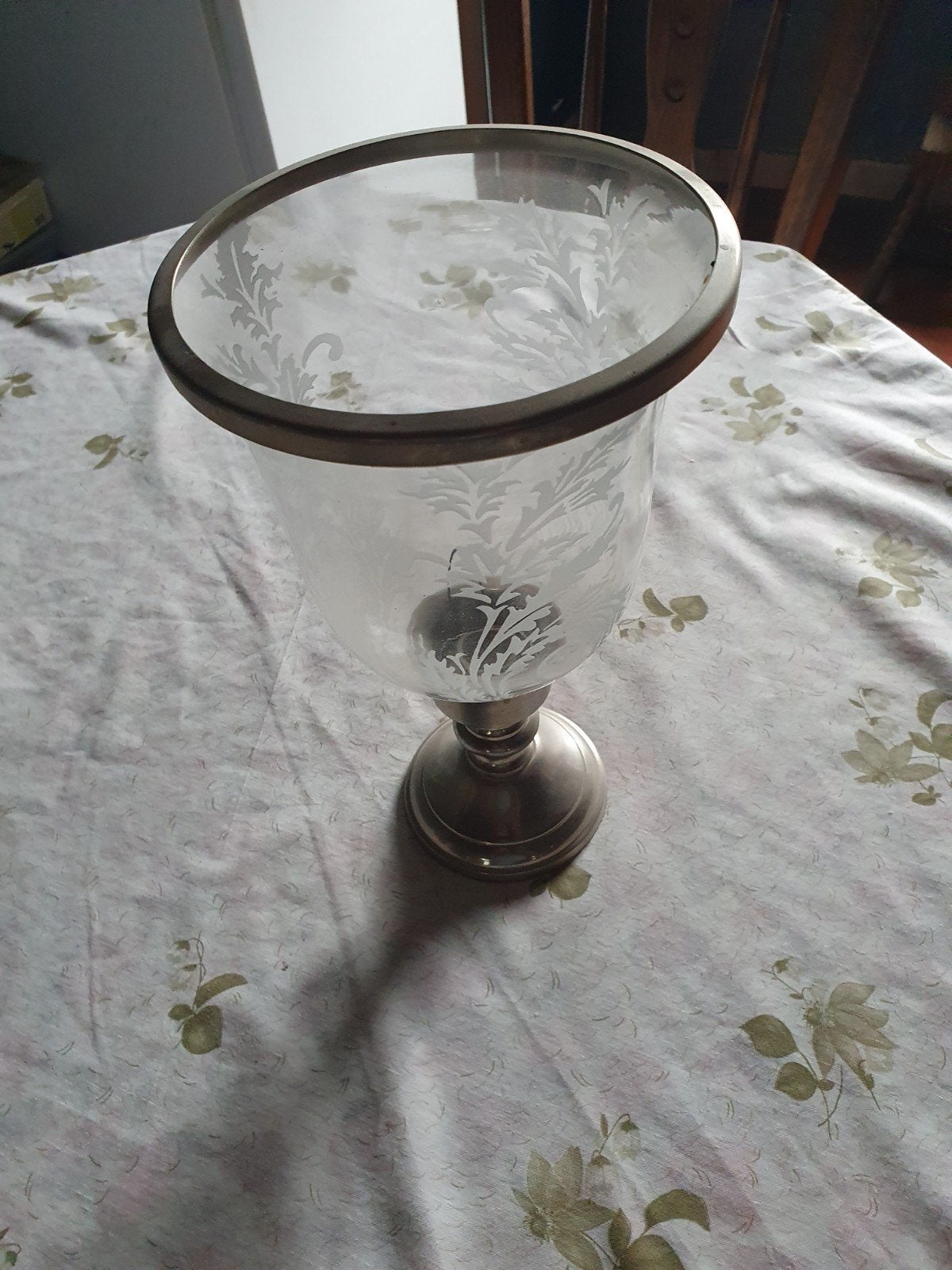 glazenpot op voet, Ophalen