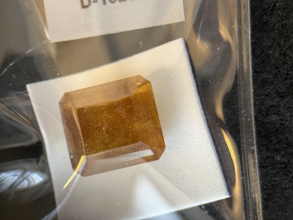 (48) Tourmaline taille émeraude pesant 28,04 carats, Enlèvement ou Envoi, Neuf