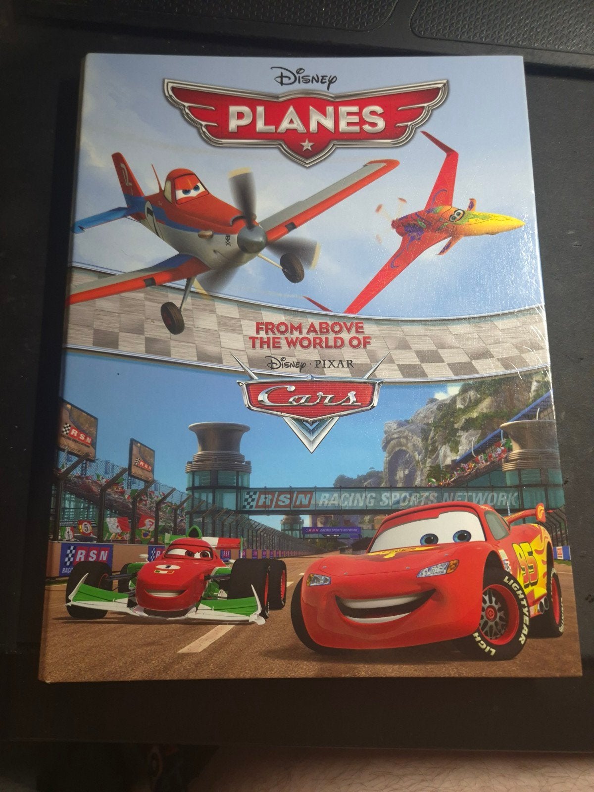 Livre carte panini Disney Cars complet, Enlèvement, Comme neuf, Autres sujets/thèmes, Convient aux enfants
