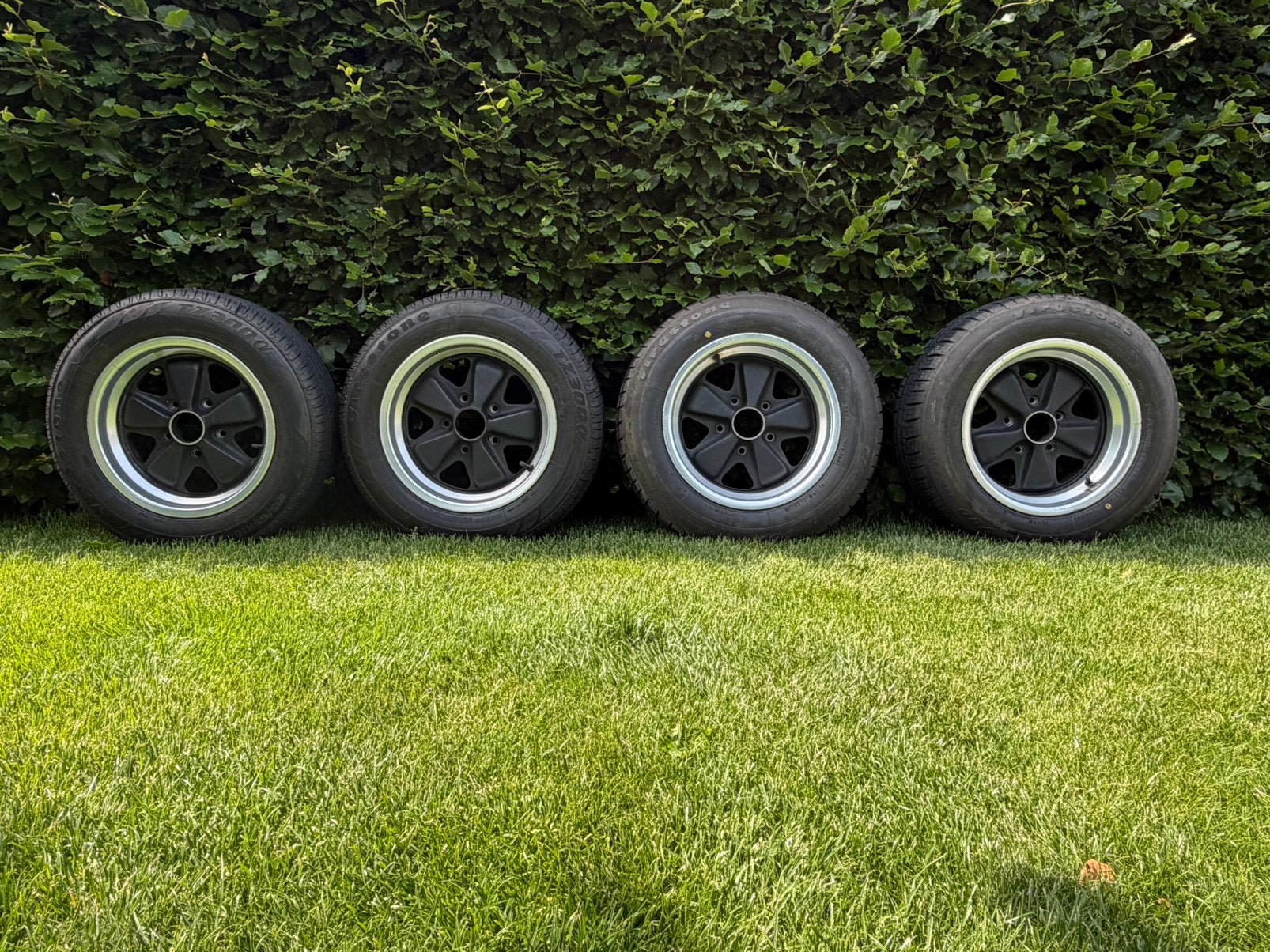 Porsche Fuchs 15x7 en 15x8 (met naafdoppen), Enlèvement ou Envoi, Pneu(s)