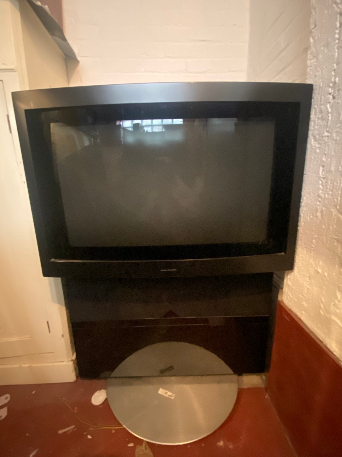 Bang & Olufsen tv met ingebouwde dvd-speler ), Ophalen