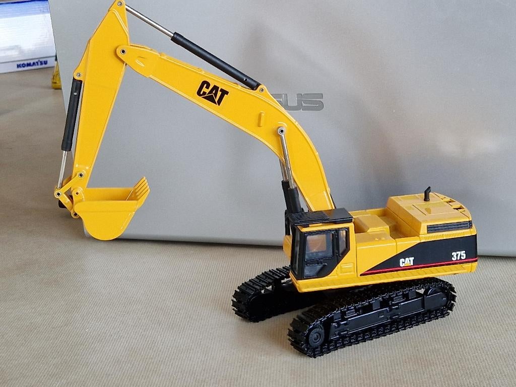 Joal 189 Excavatrice CATERPILLAR 375 rare CAT miniature, Hobby & Loisirs créatifs, Voitures miniatures | 1:50, Comme neuf, Grue, Tracteur ou Agricole