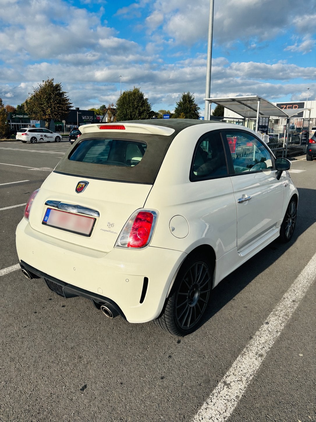 Abarth 500C 1.4 Turbo Automaat – Cabrio – Sportstoelen, Autos, Euro 5, Achat, Carnet d'entretien, 5 places