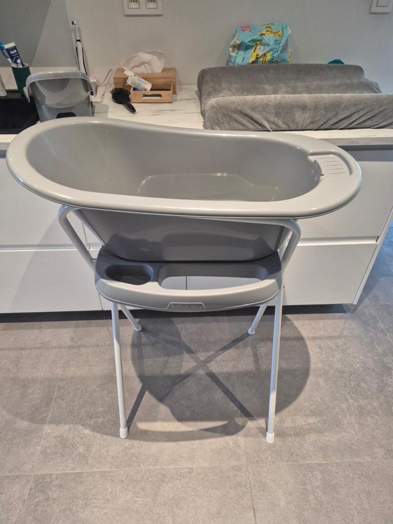 BÉBÉJOU badkuip+ staander, Ophalen