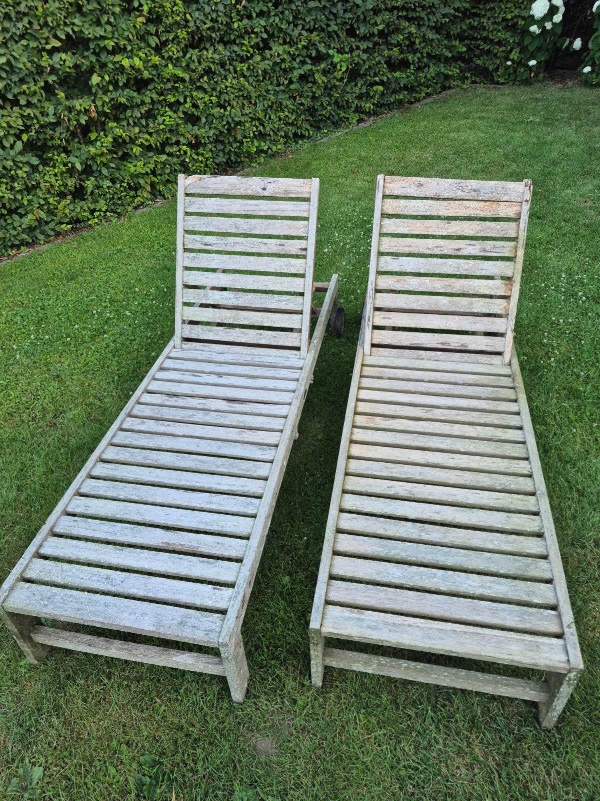 2 teak ligzetels, Merk 'excellence´, Ophalen