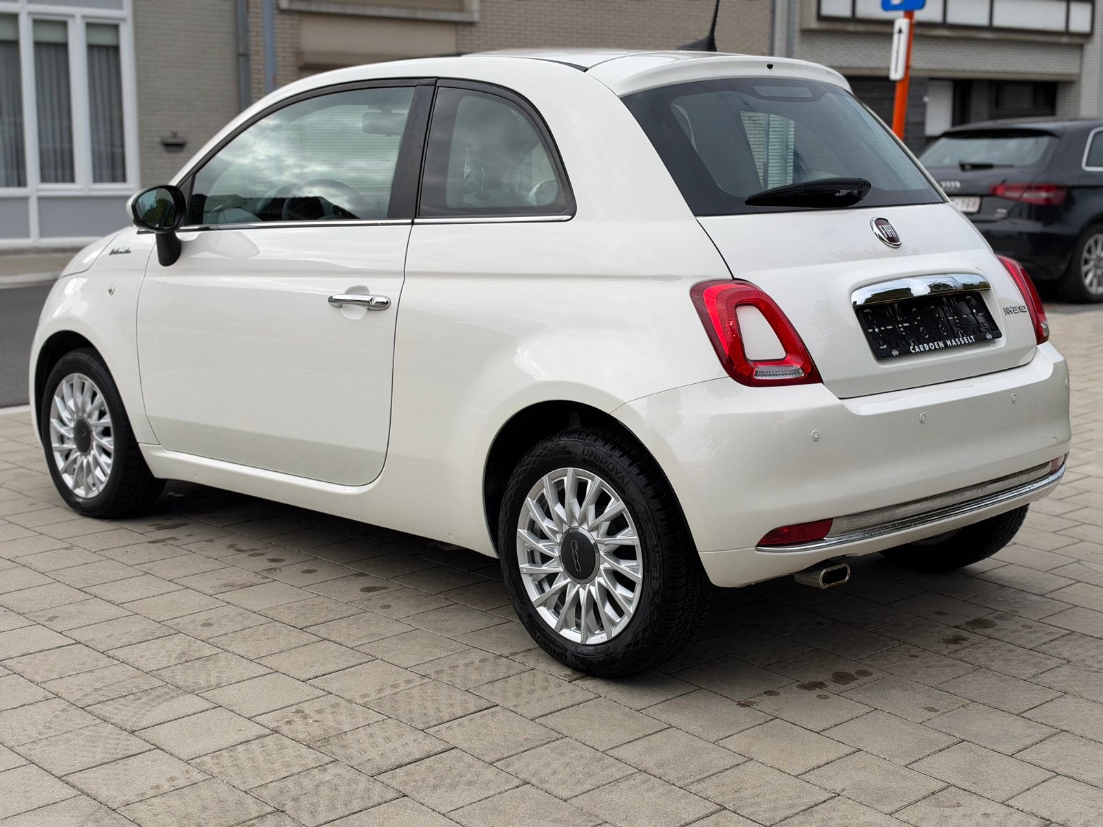 FIAT 500 HYBRIDE  / 53.000KM! / DOLCEVITA! / GEKEURD VVK!, Auto's, Voorwielaandrijving, 50 kW, Euro 6, Leder en Stof