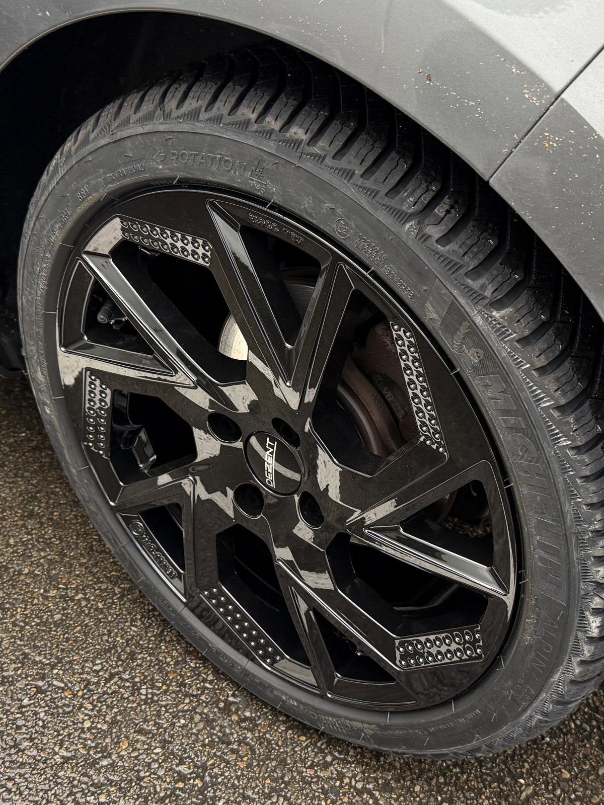 Jantes Dezent modèle 2025 Pneus hiver Michelin alpin 7, Autos : Pièces & Accessoires, Neuf, Pneus hiver, Enlèvement, Jante(s)